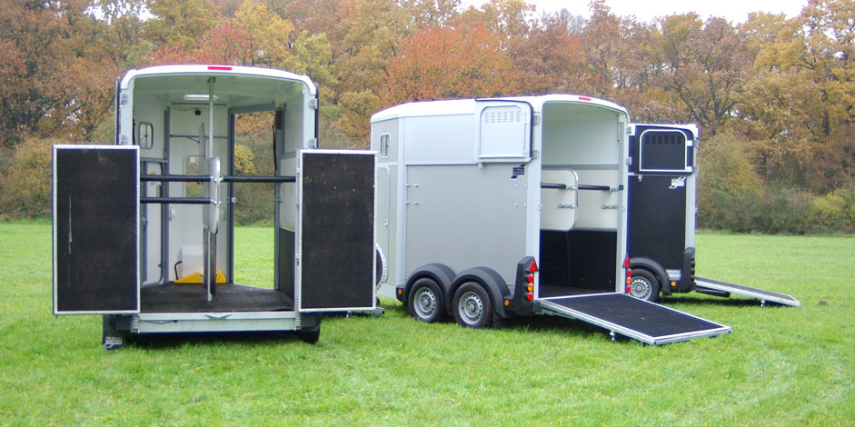 Taxicheval location van vans ifor williams hb505 hb506 hb511 transport cheval transports chevaux marche-en-famenne hogne haras de noblehaye