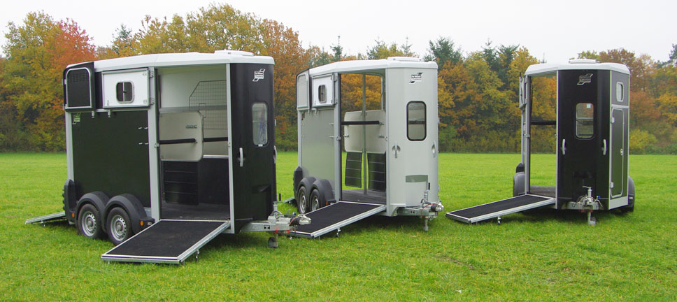 Taxicheval location van vans ifor williams hb505 hb506 hb511 transport cheval transports chevaux marche-en-famenne hogne haras de noblehaye